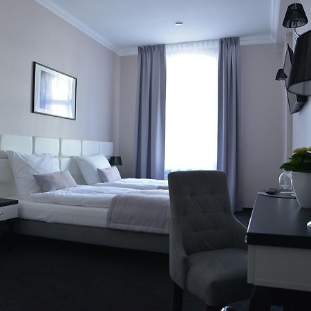 Hotel Villa Casino Słubice Esterno foto