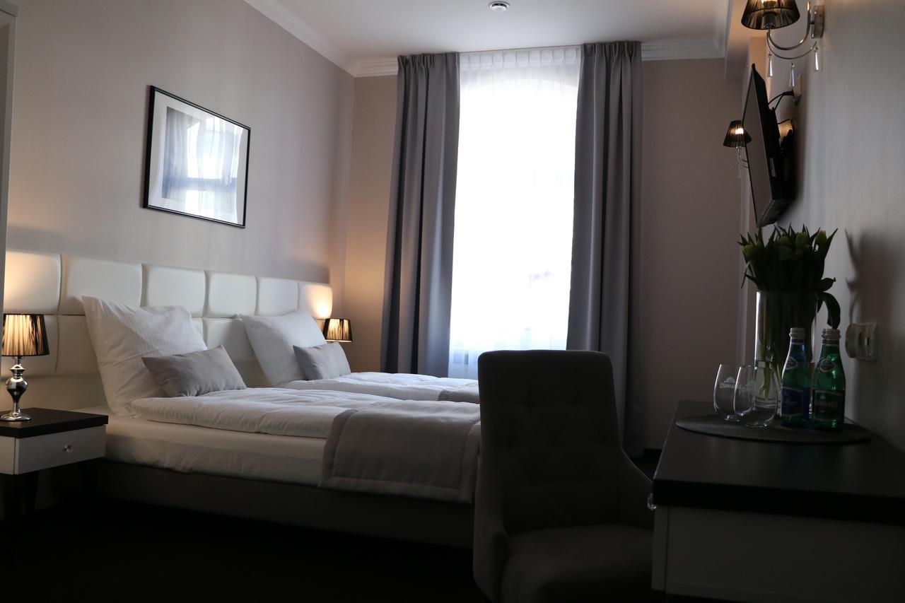 Hotel Villa Casino Słubice Esterno foto