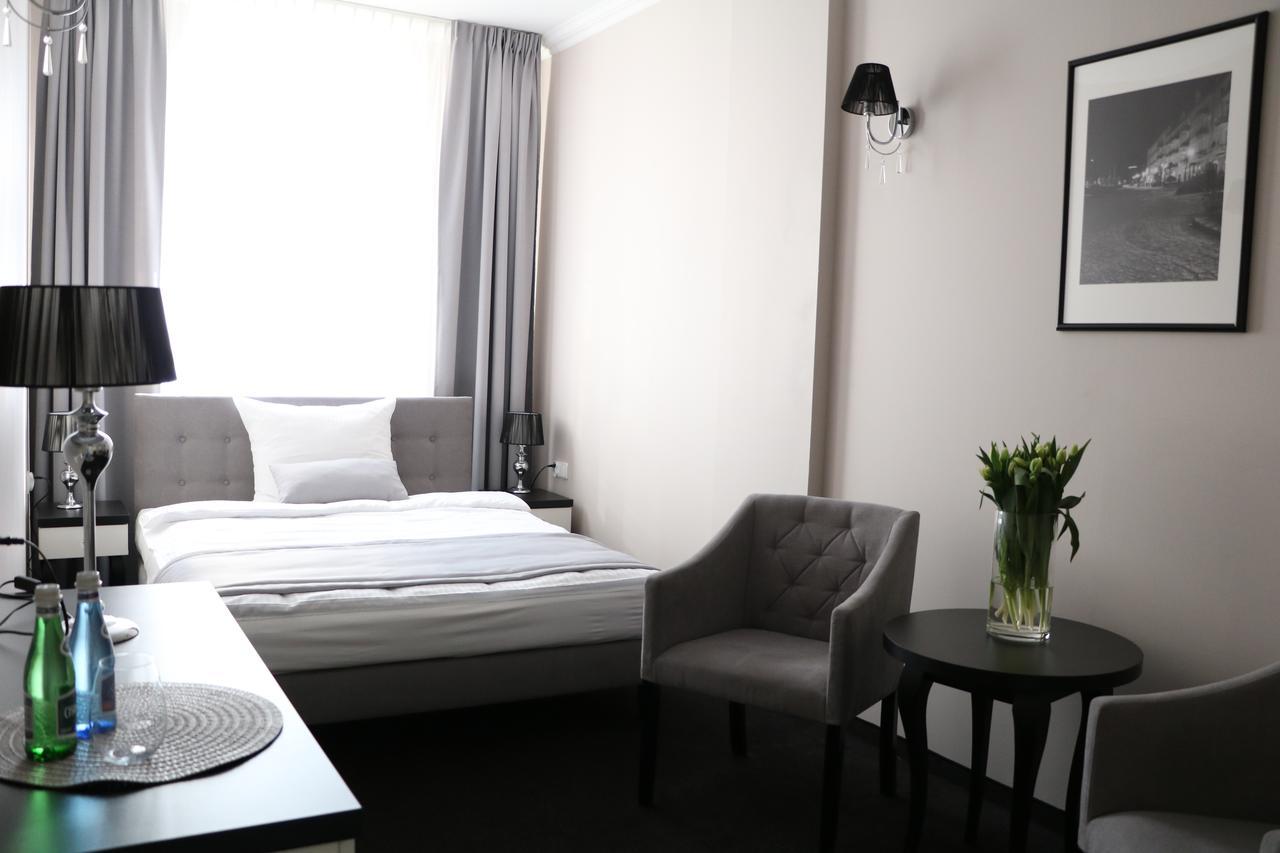 Hotel Villa Casino Słubice Esterno foto