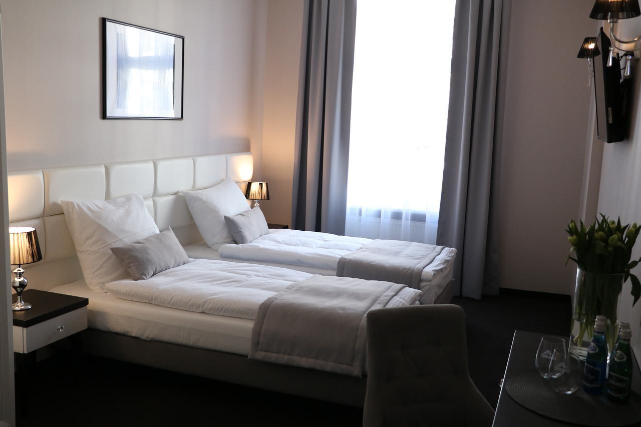 Hotel Villa Casino Słubice Esterno foto