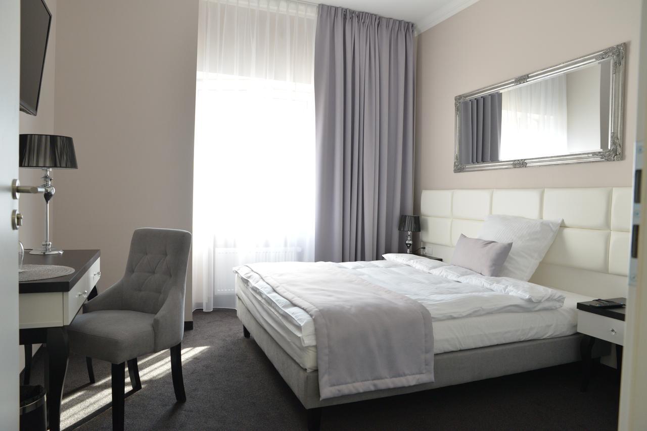Hotel Villa Casino Słubice Esterno foto